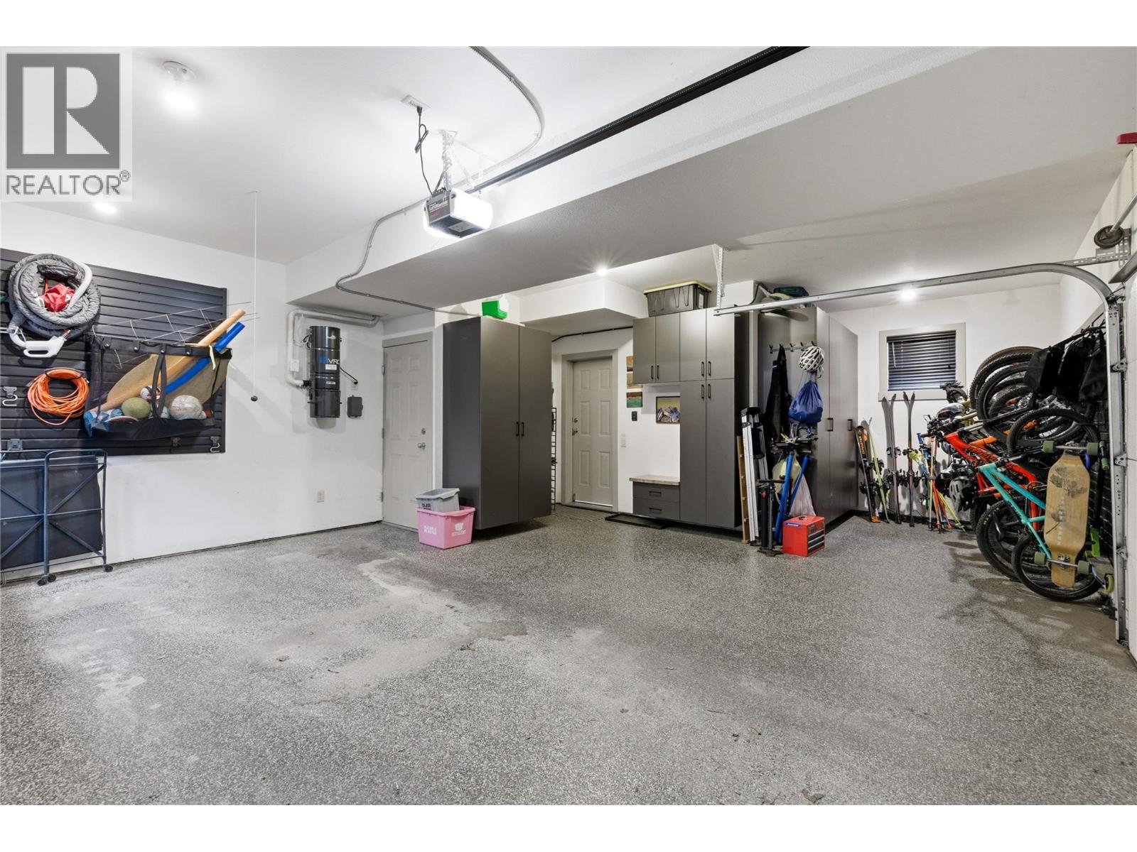2683 Bath Street - 21