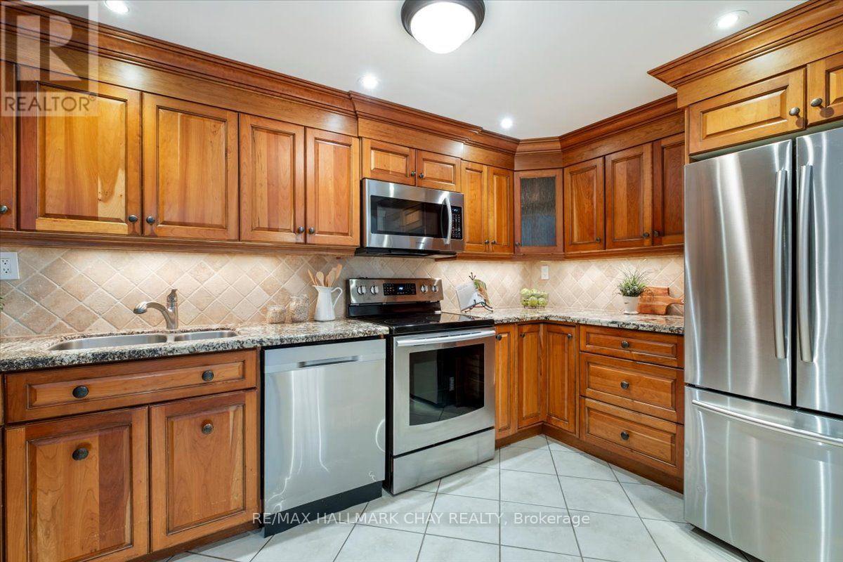#202 181 COLLIER STREET - Image 10