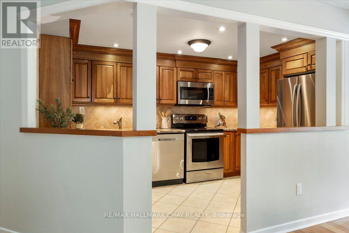 #202 181 COLLIER STREET - Image 9