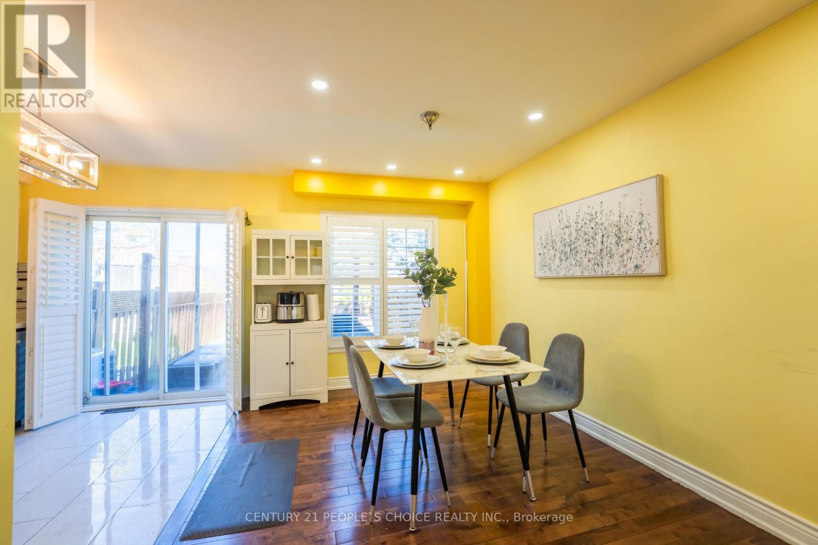 32 SUMMERDALE CRESCENT - 12