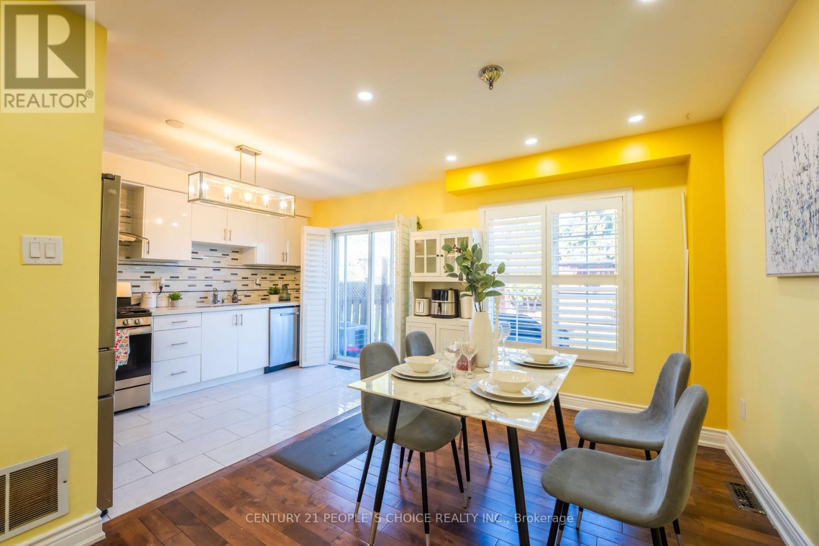 32 SUMMERDALE CRESCENT - 15