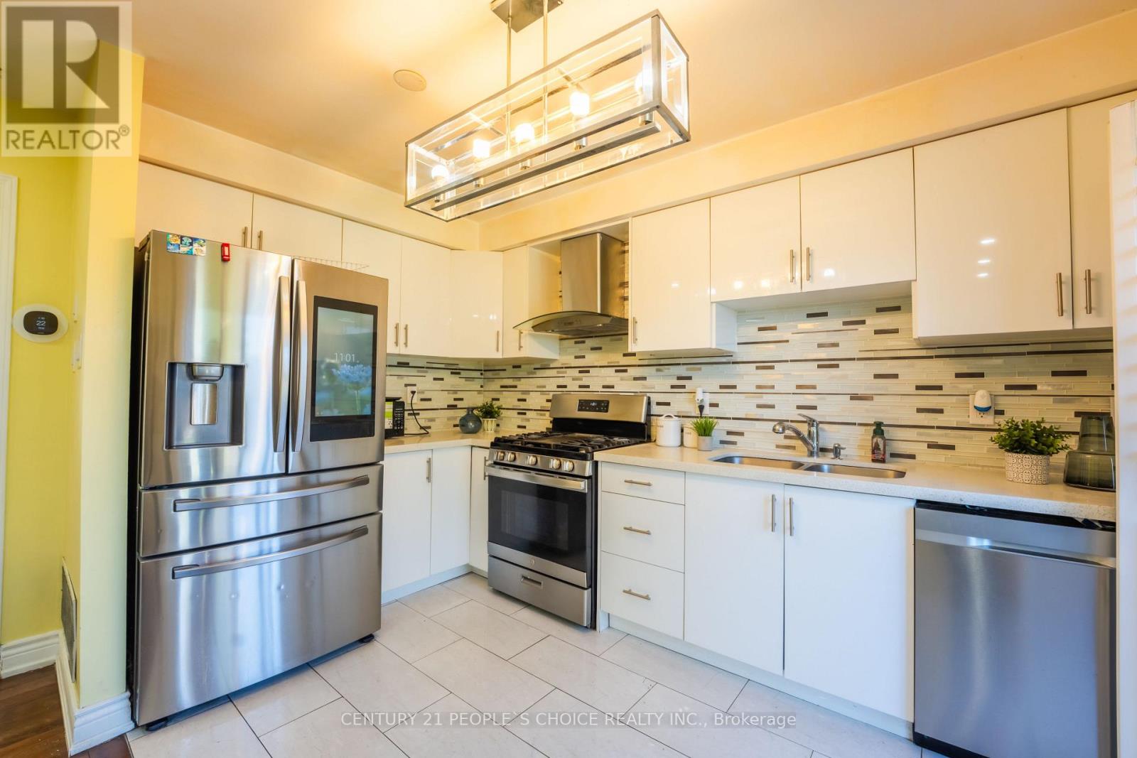 32 SUMMERDALE CRESCENT - 16