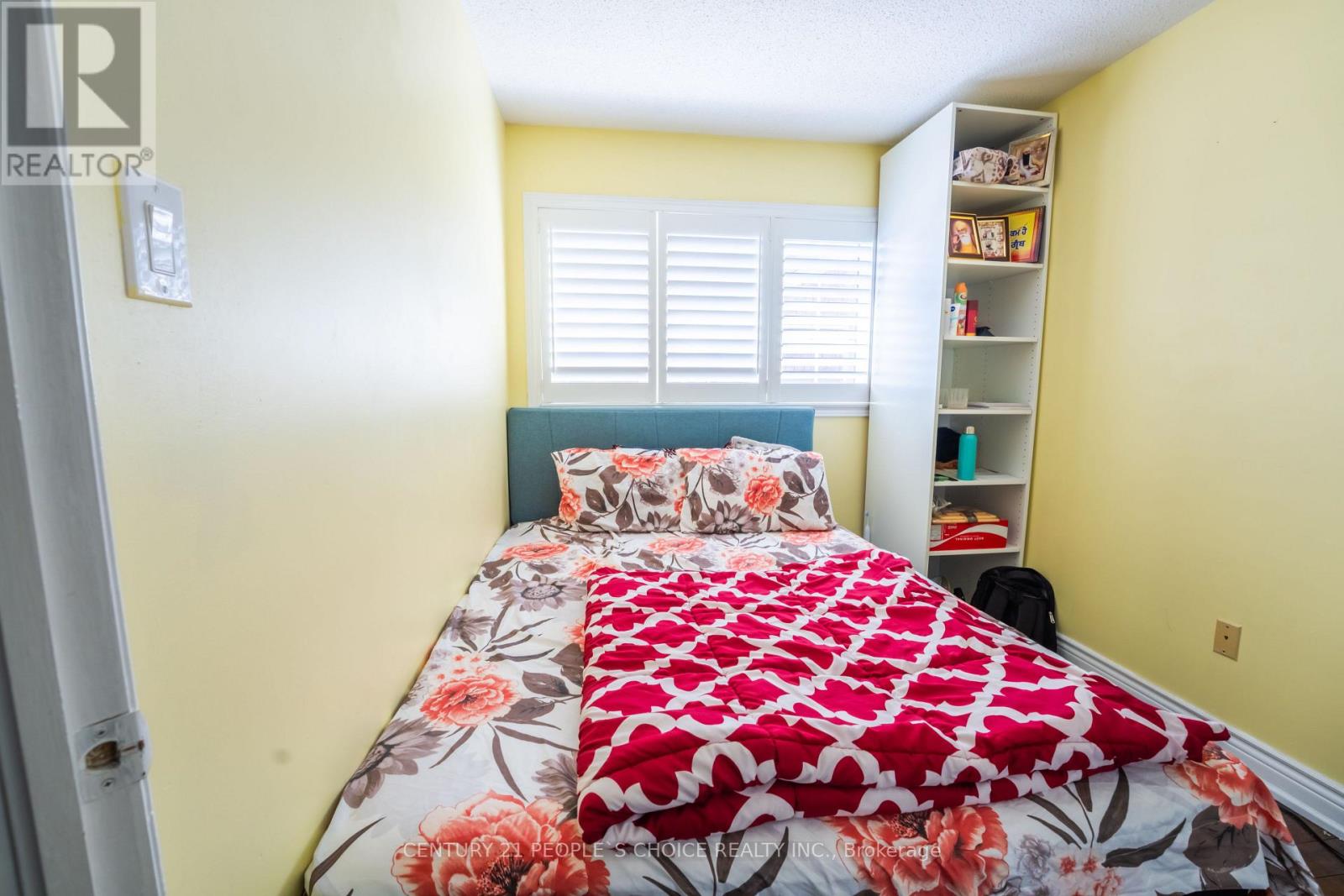 32 SUMMERDALE CRESCENT - 27