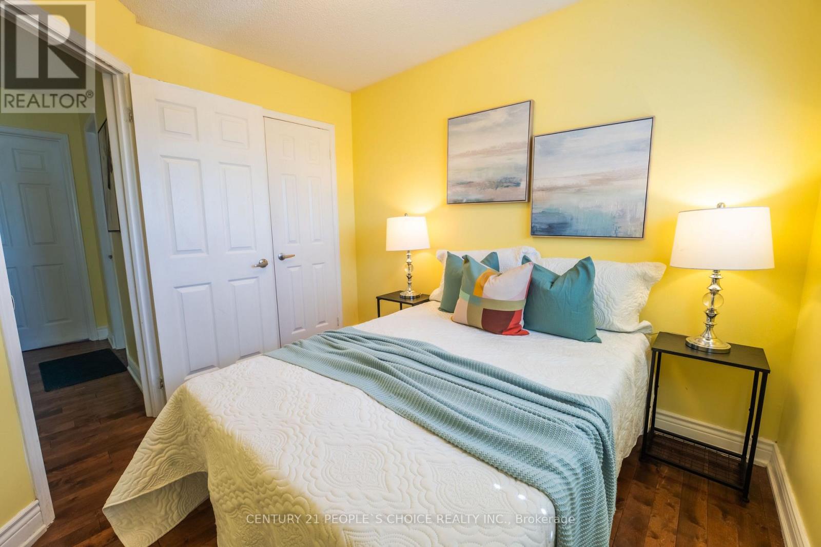 32 SUMMERDALE CRESCENT - 29