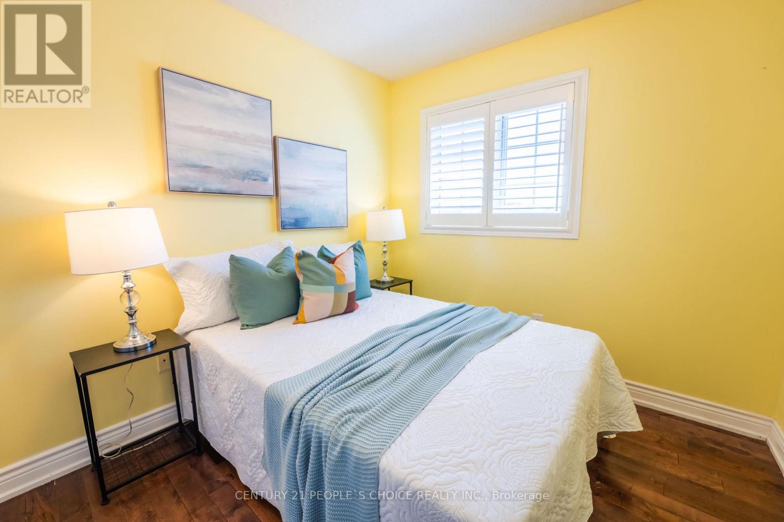 32 SUMMERDALE CRESCENT - 30
