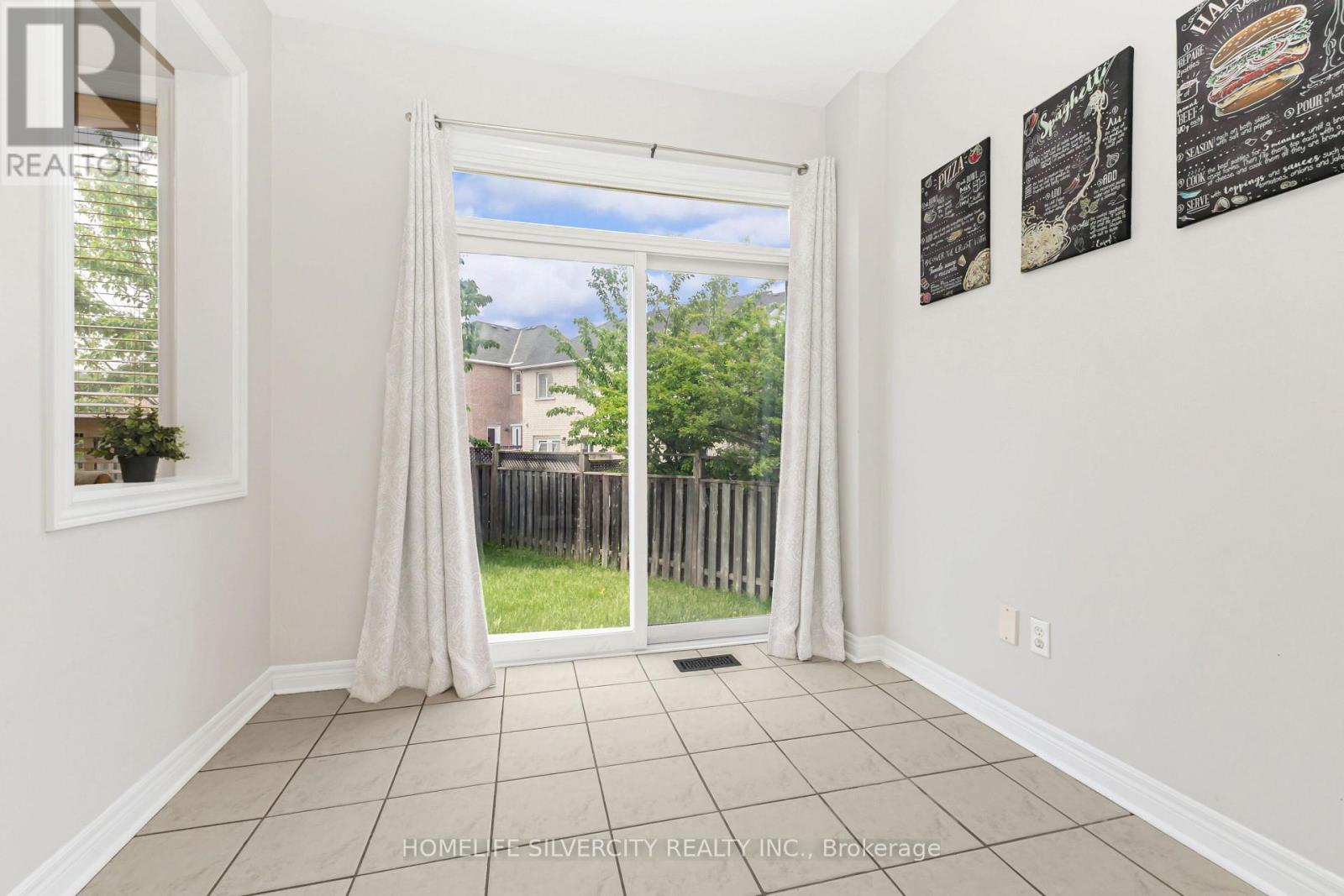 6 ARIA LANE - 20