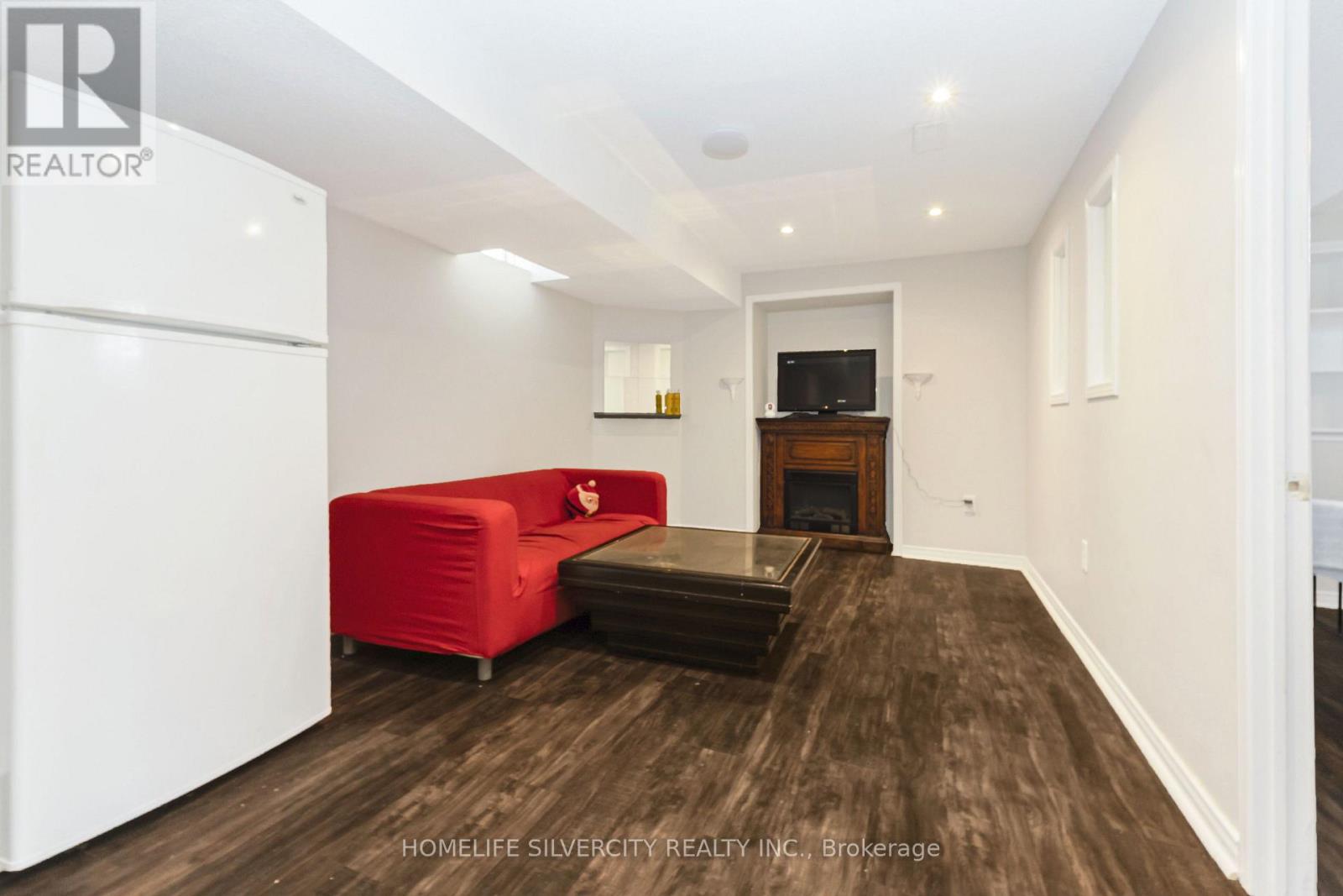 6 ARIA LANE - 40
