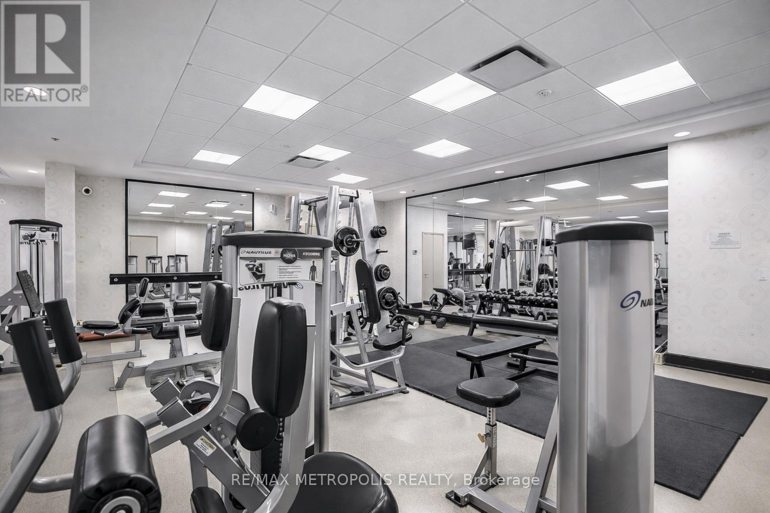 #PH16 1070 SHEPPARD AVENUE W - 21