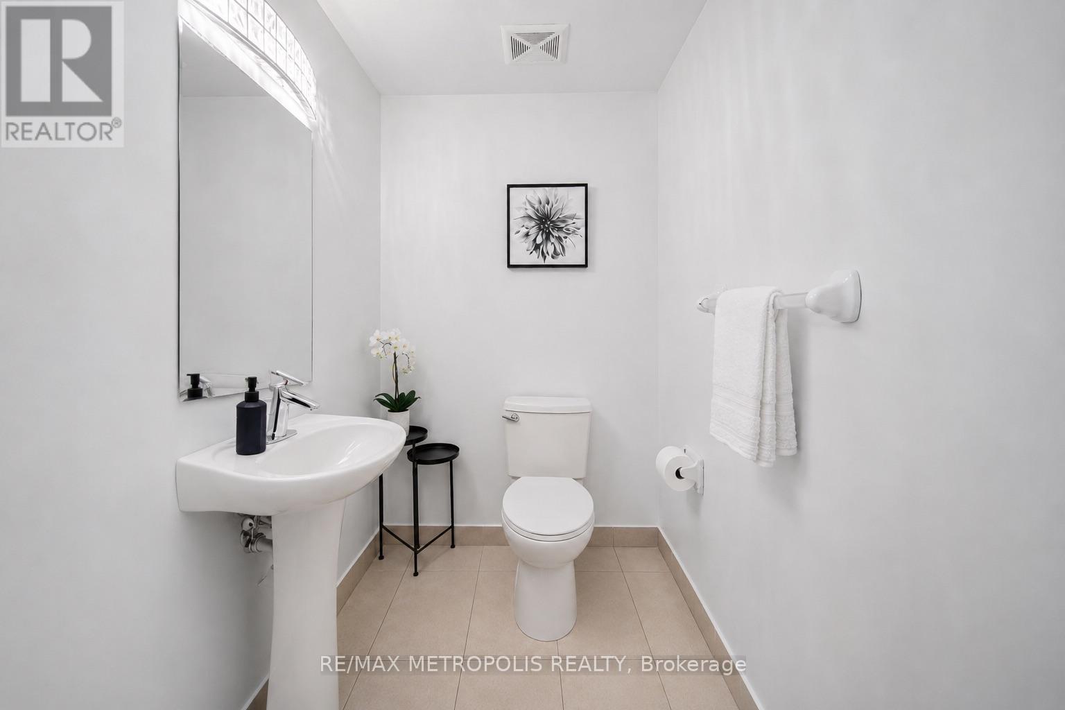#PH16 1070 SHEPPARD AVENUE W - 6