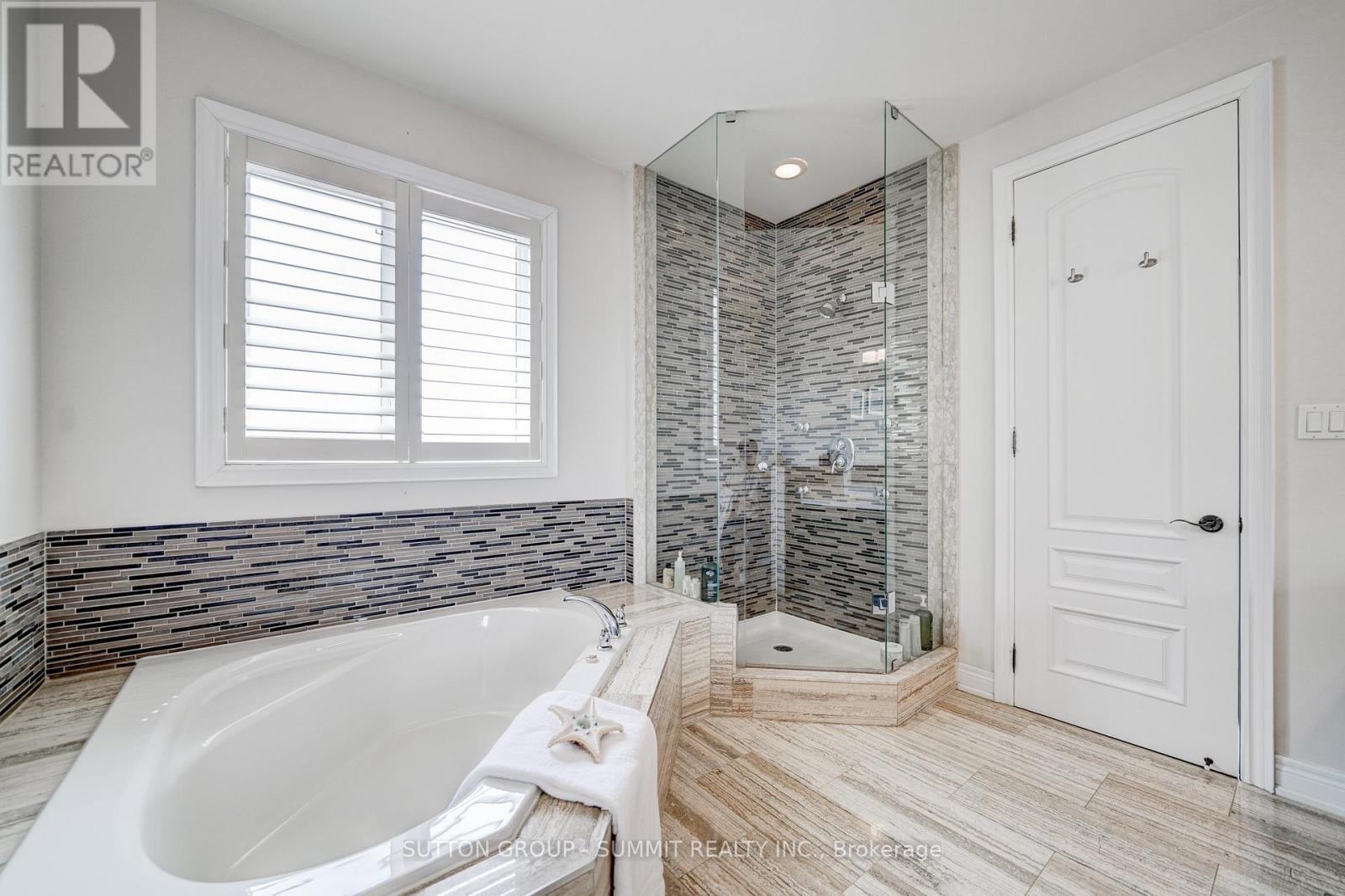 6 FLANDERS ROAD - 27