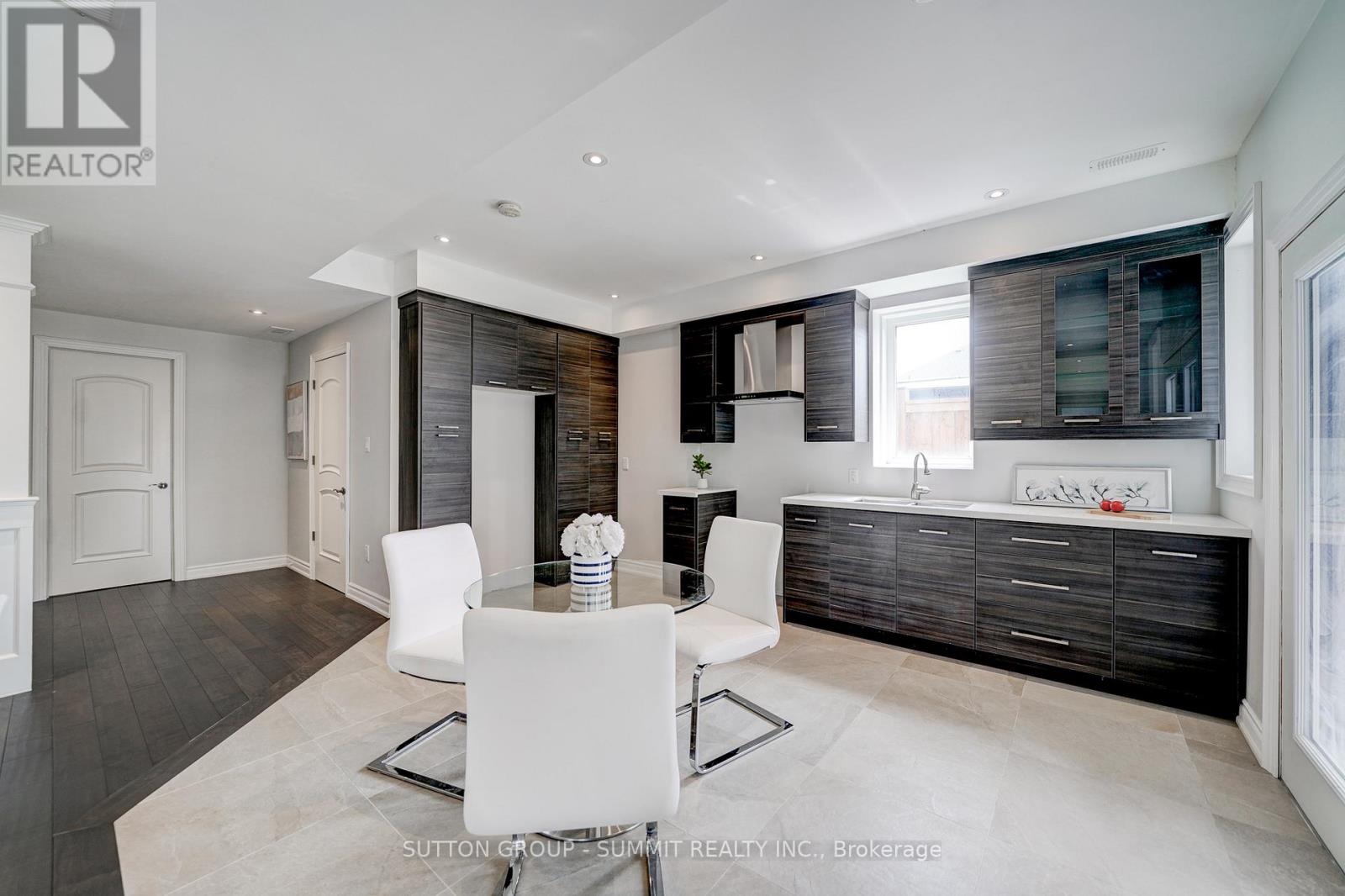 6 FLANDERS ROAD - 32