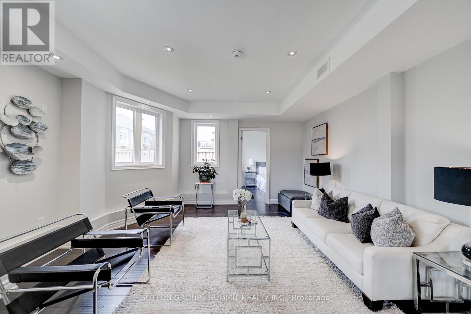 6 FLANDERS ROAD - 33