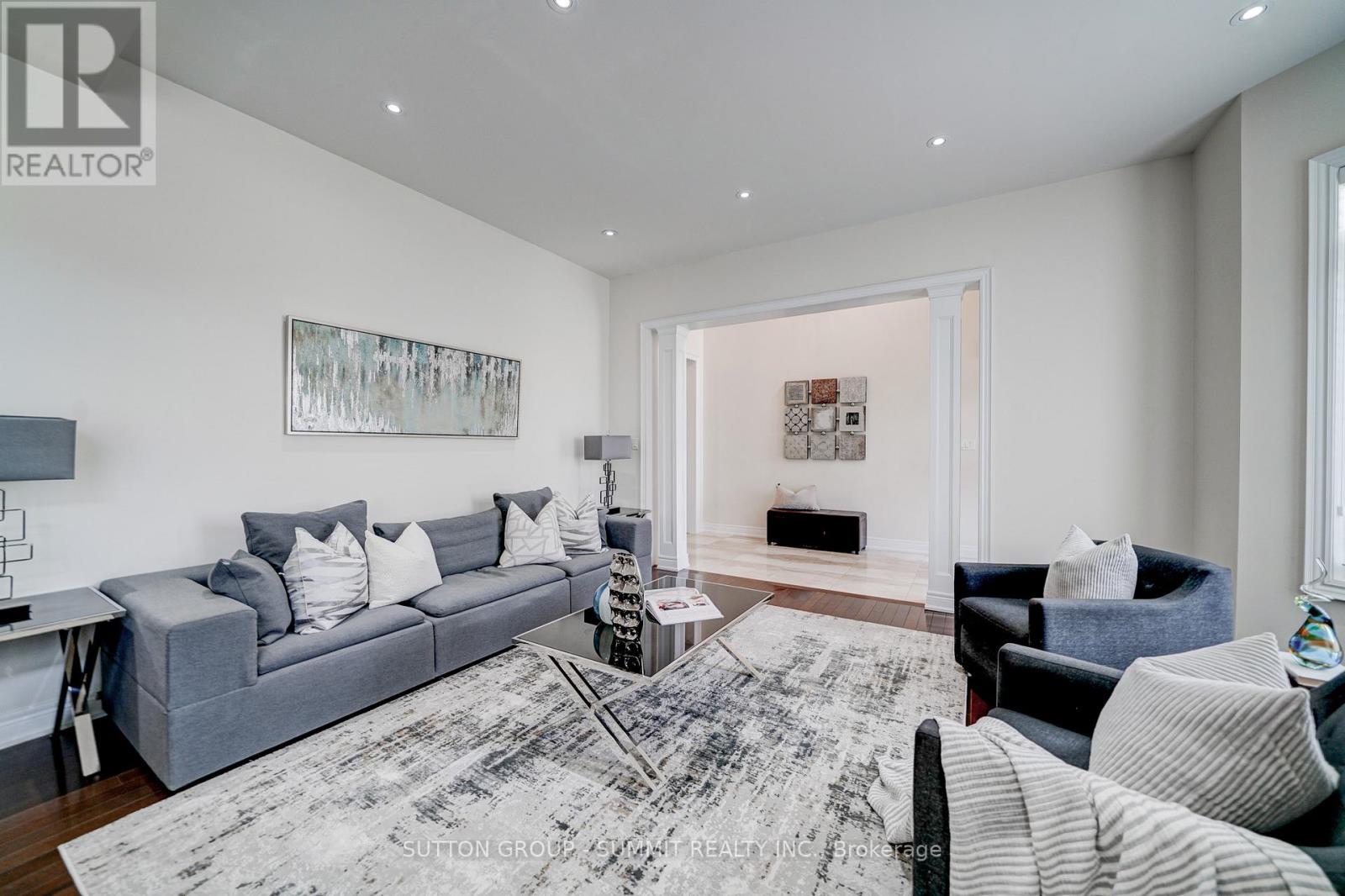 6 FLANDERS ROAD - 6