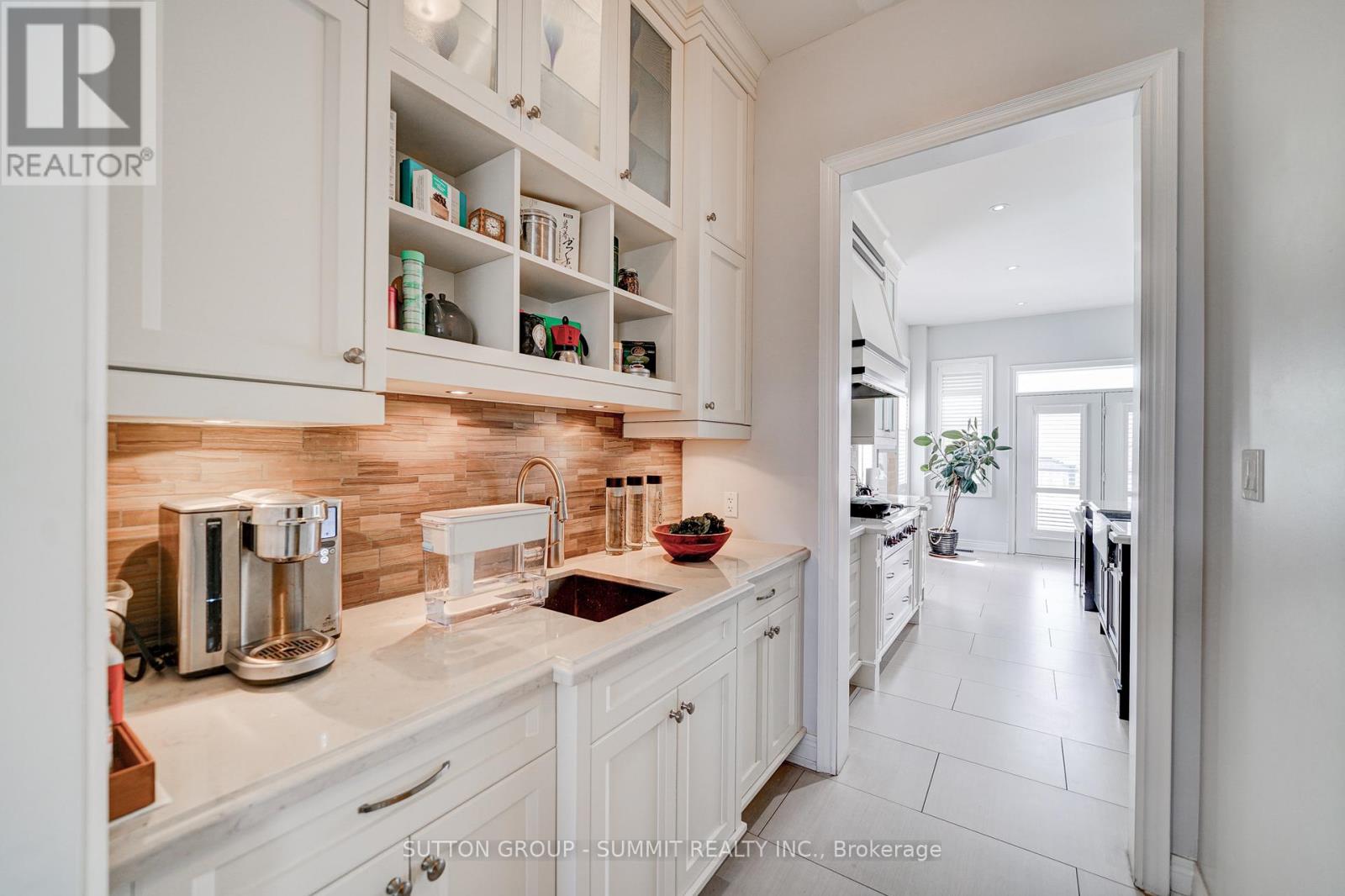 6 FLANDERS ROAD - 7