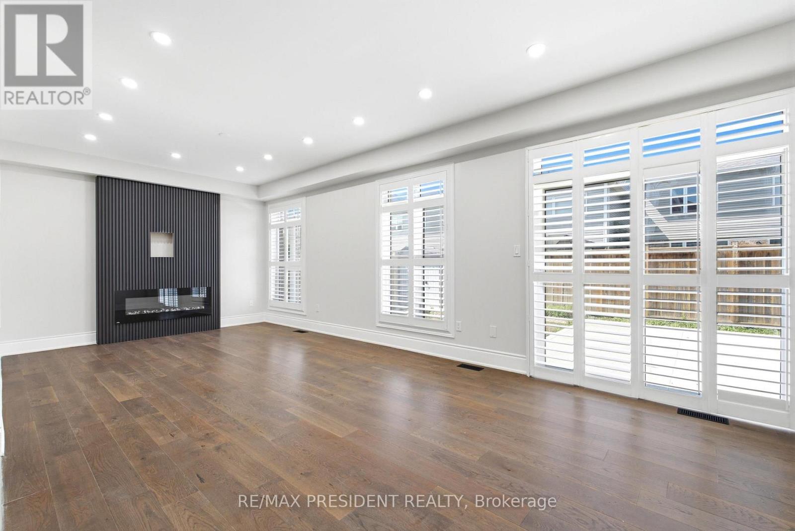 43 MULLHOLLAND AVENUE - 12