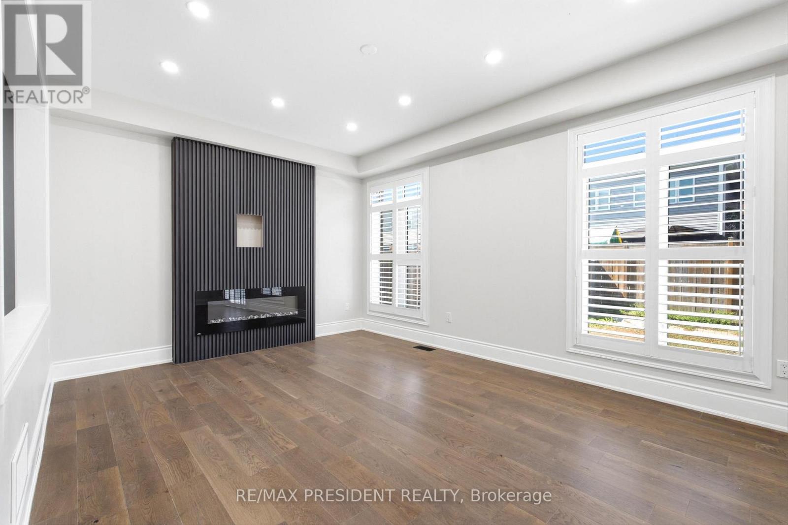 43 MULLHOLLAND AVENUE - 13