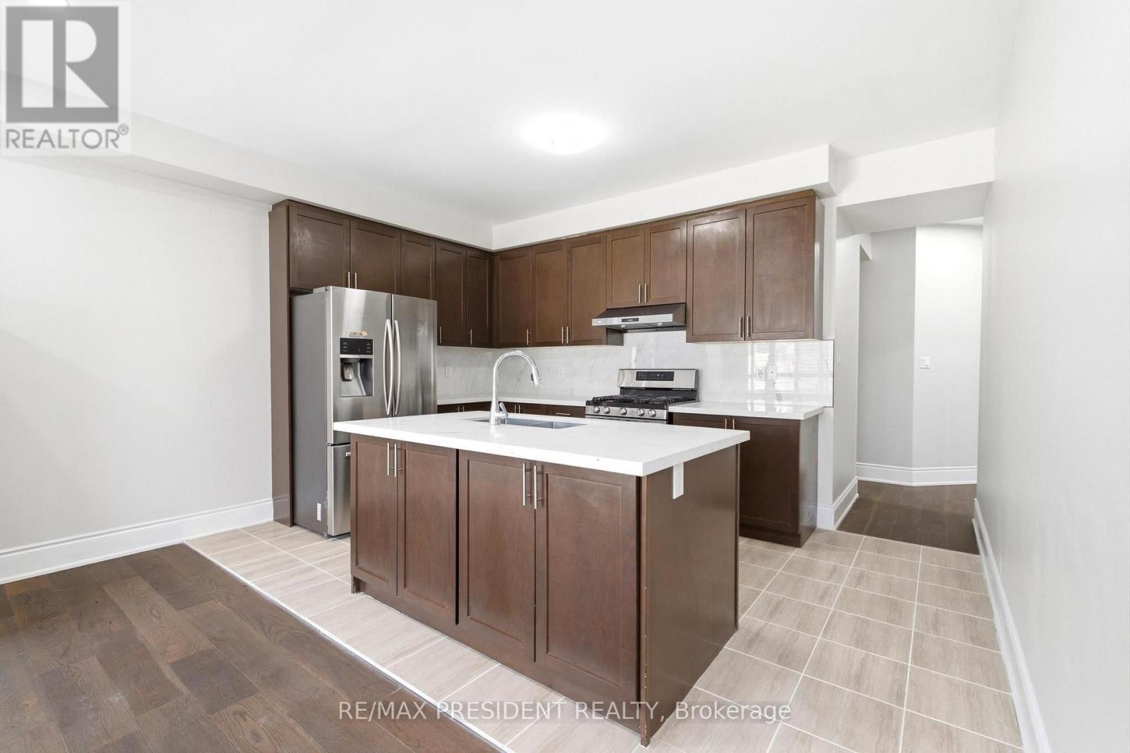 43 MULLHOLLAND AVENUE - 16