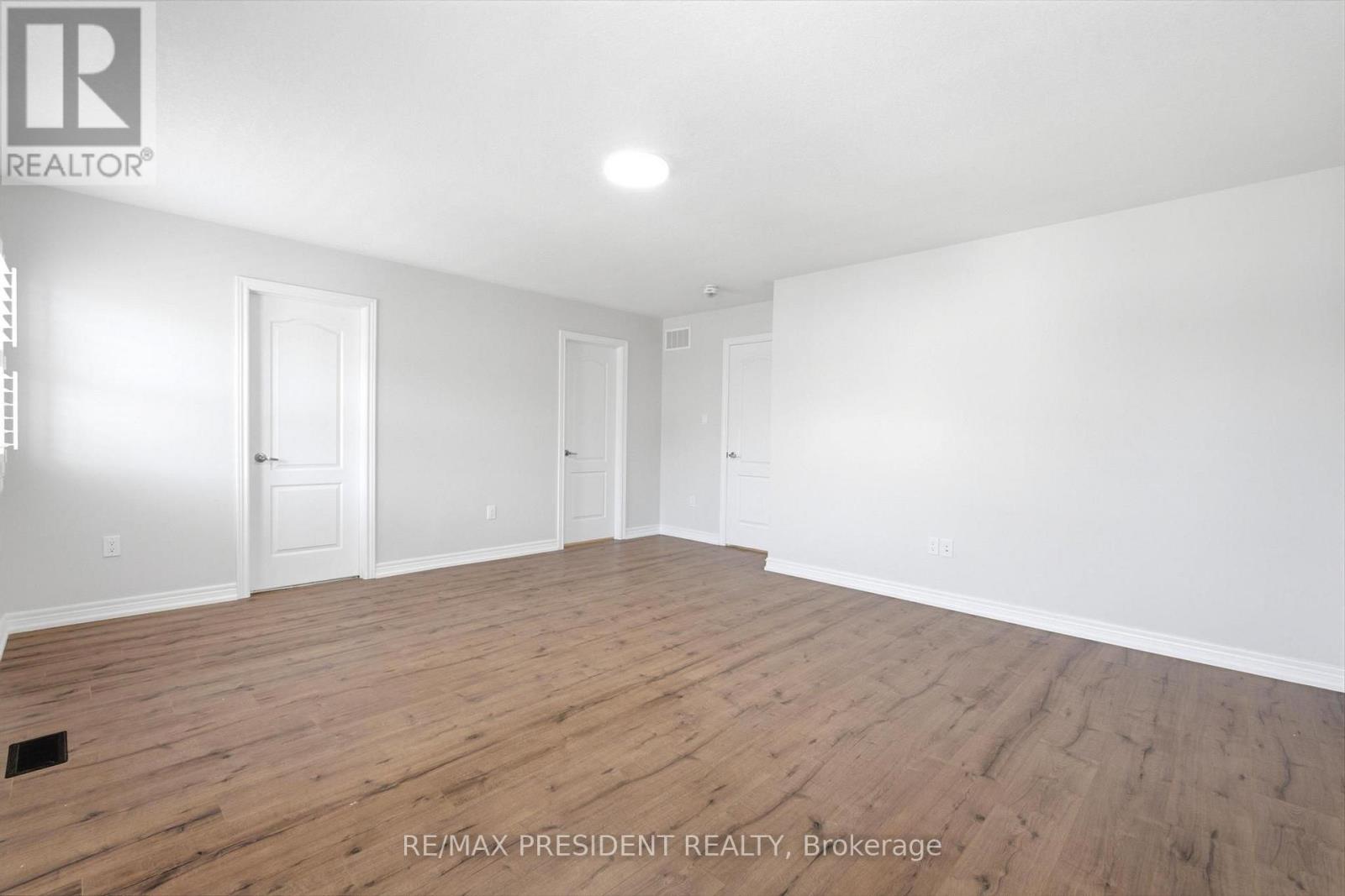 43 MULLHOLLAND AVENUE - 23