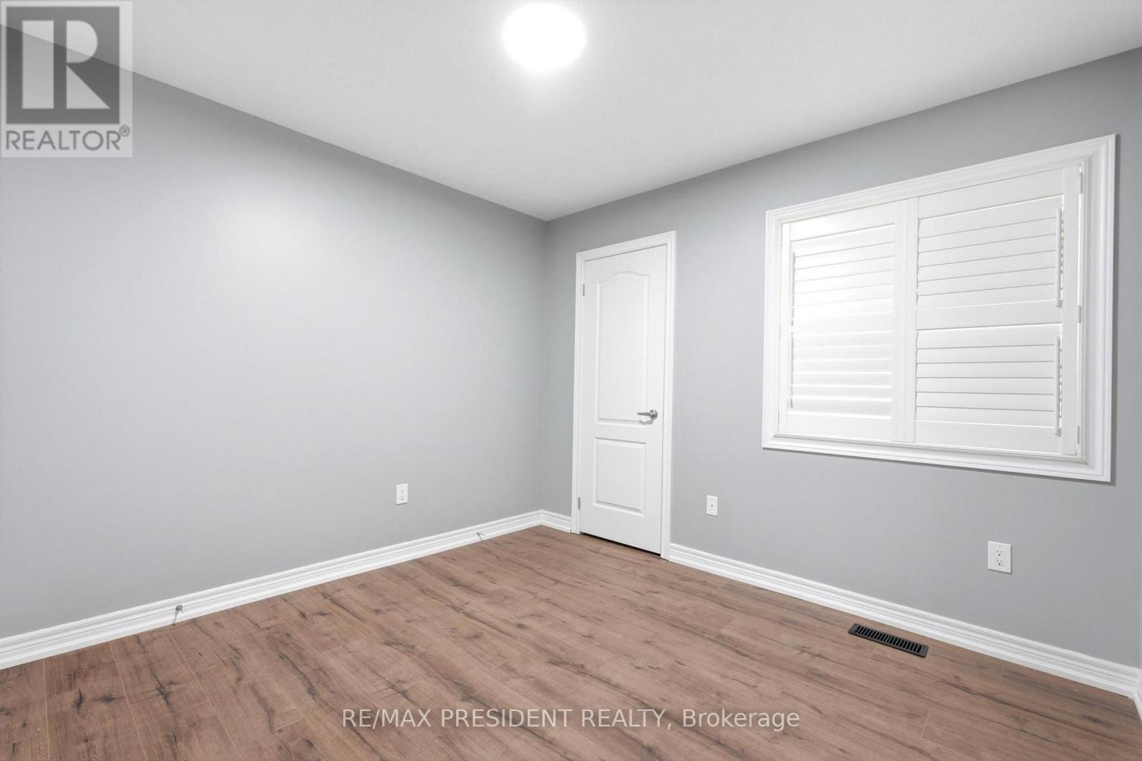 43 MULLHOLLAND AVENUE - 28