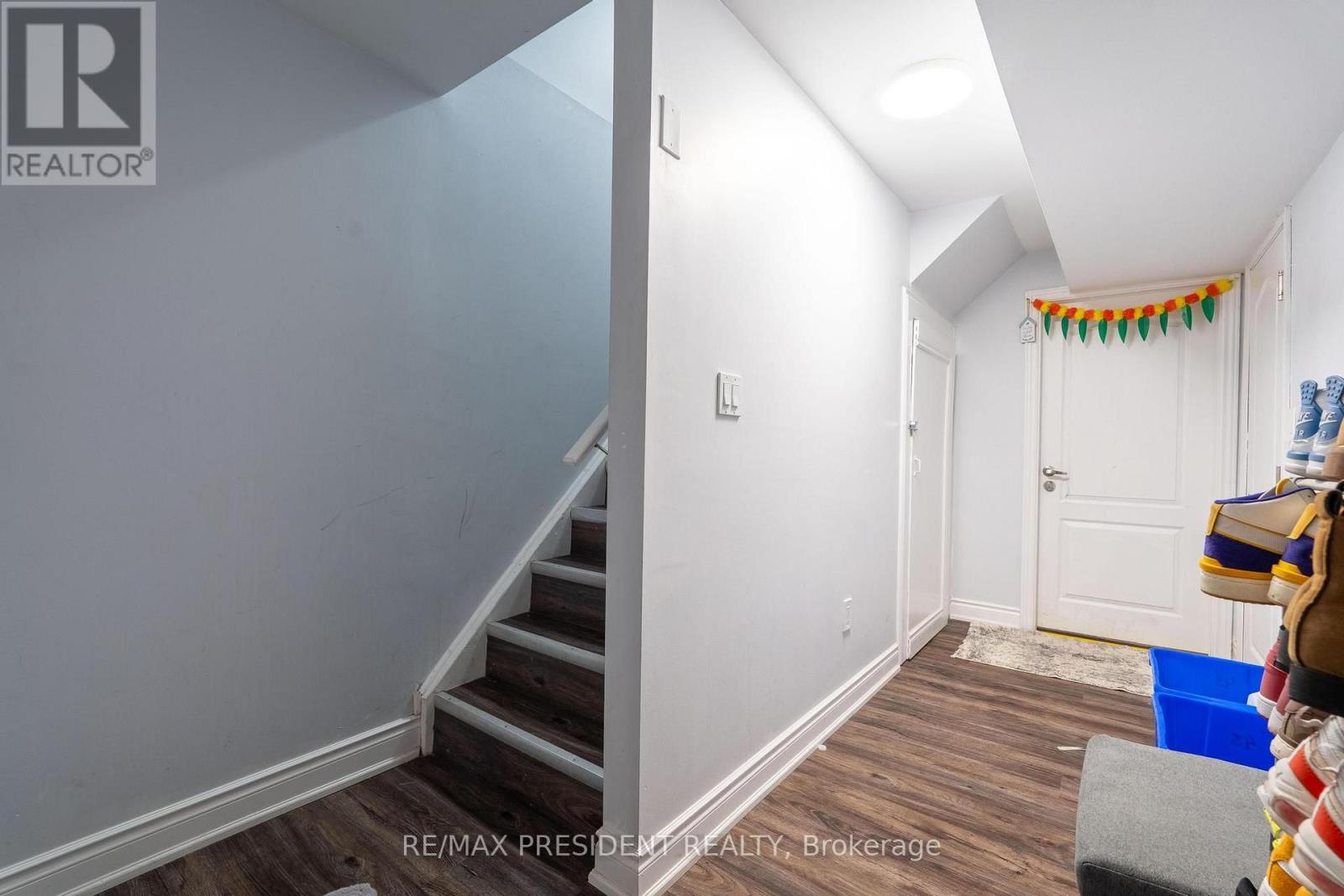 43 MULLHOLLAND AVENUE - 47