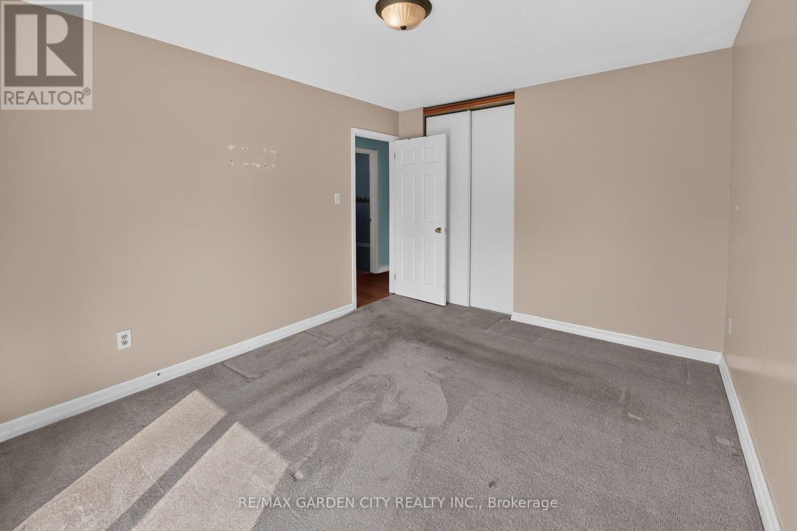 186 GLENMOR DRIVE - 12