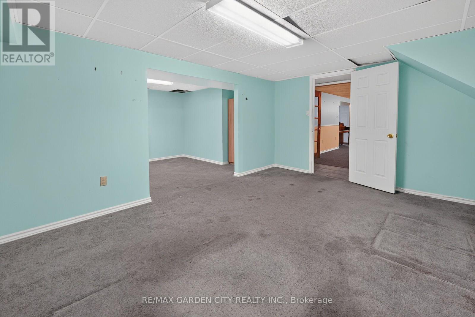 186 GLENMOR DRIVE - 24