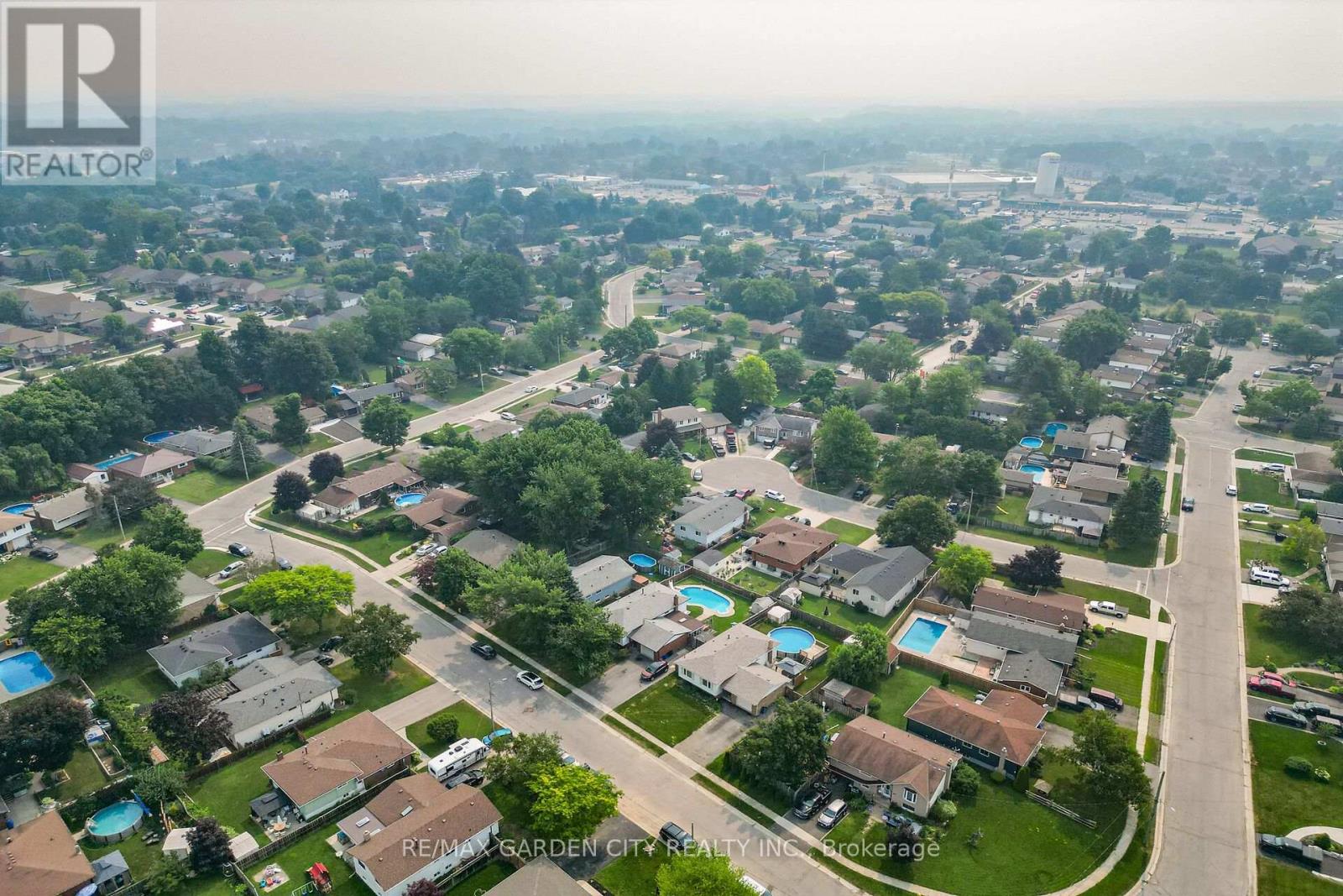 186 GLENMOR DRIVE - 36