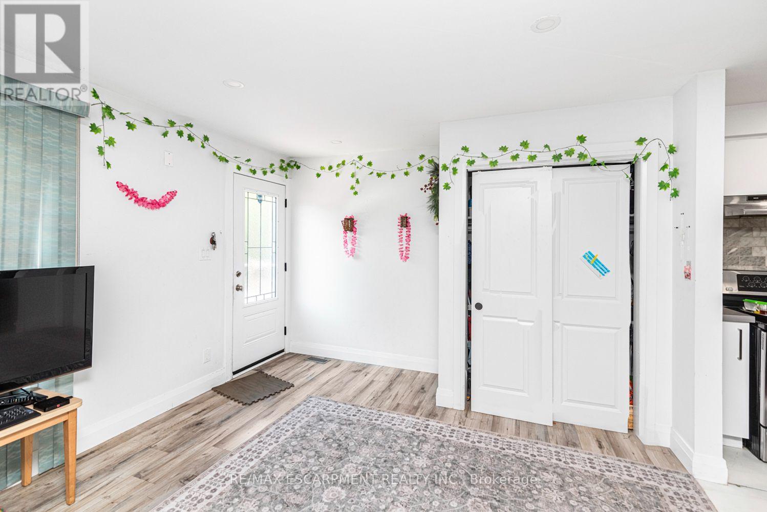 418 FAIRFIELD AVENUE - 2