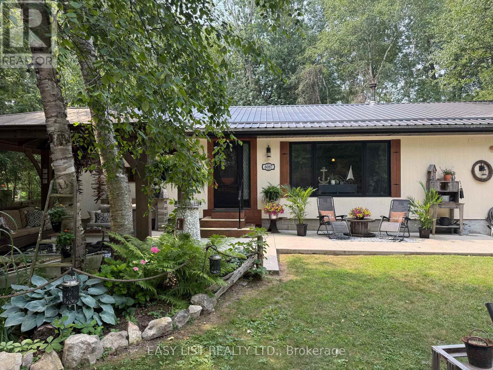 6087 BIRCH LANE - 1