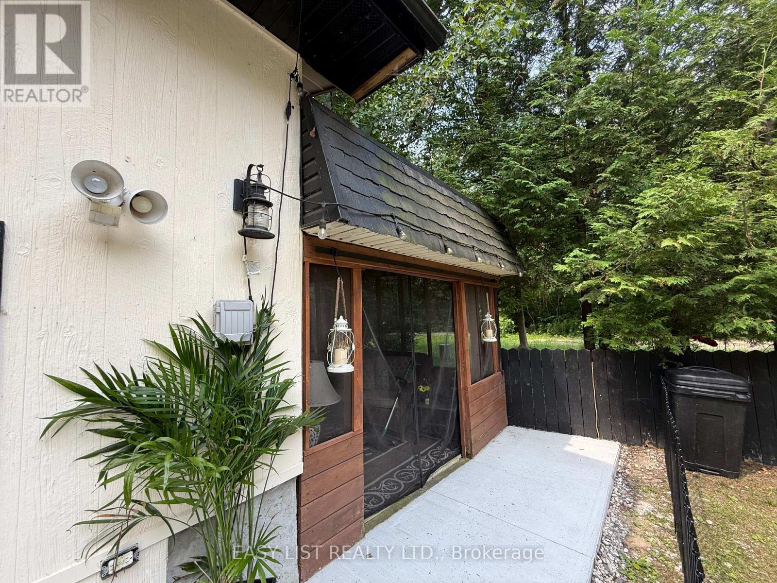 6087 BIRCH LANE - Image 23