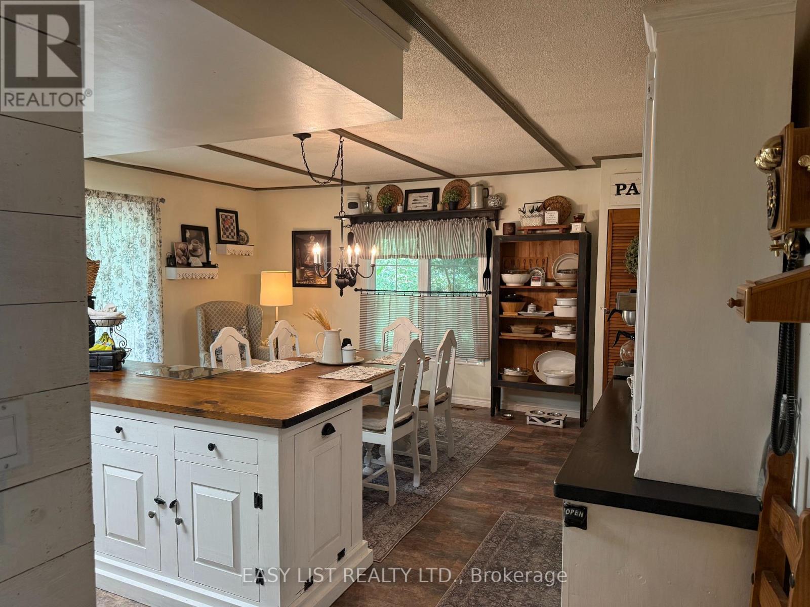 6087 BIRCH LANE - 32