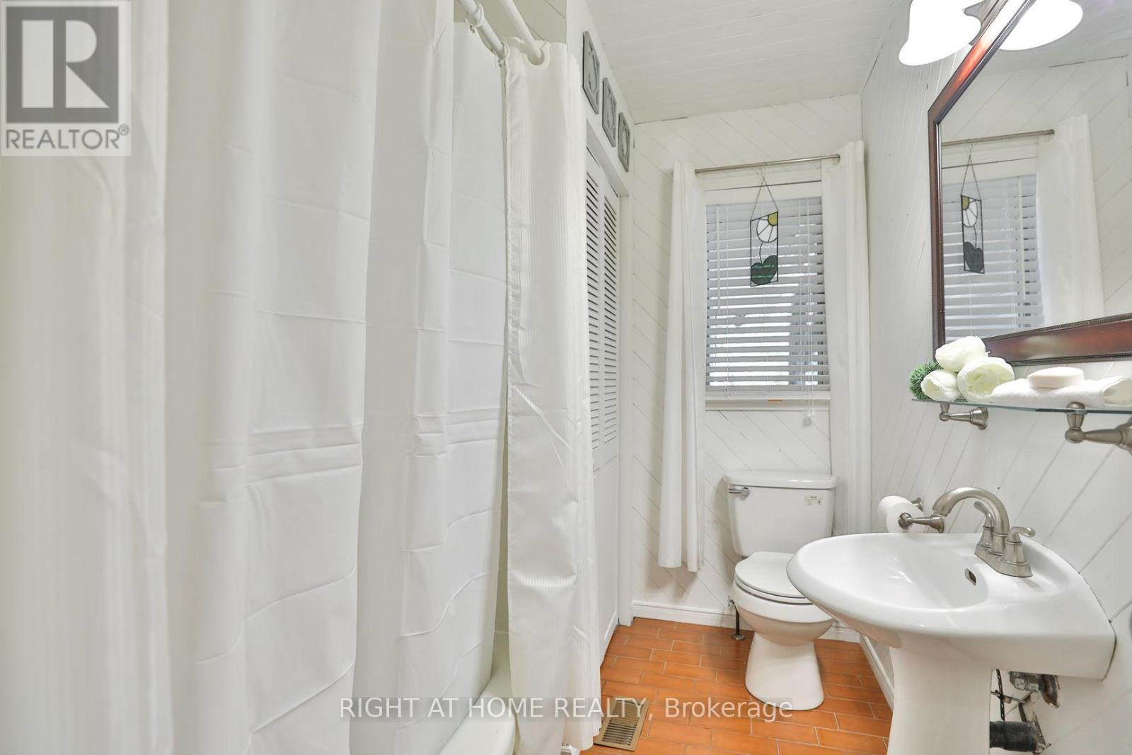 226 BEL AIR AVENUE - 31