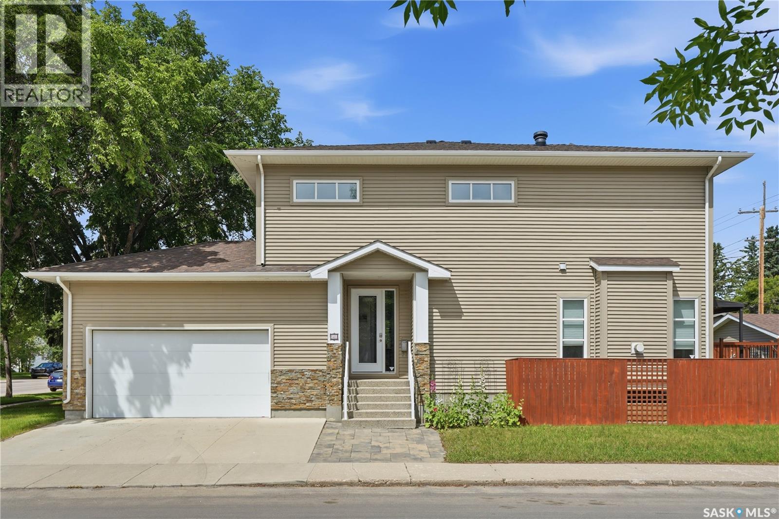 1623 Broadway AVENUE - Image 2