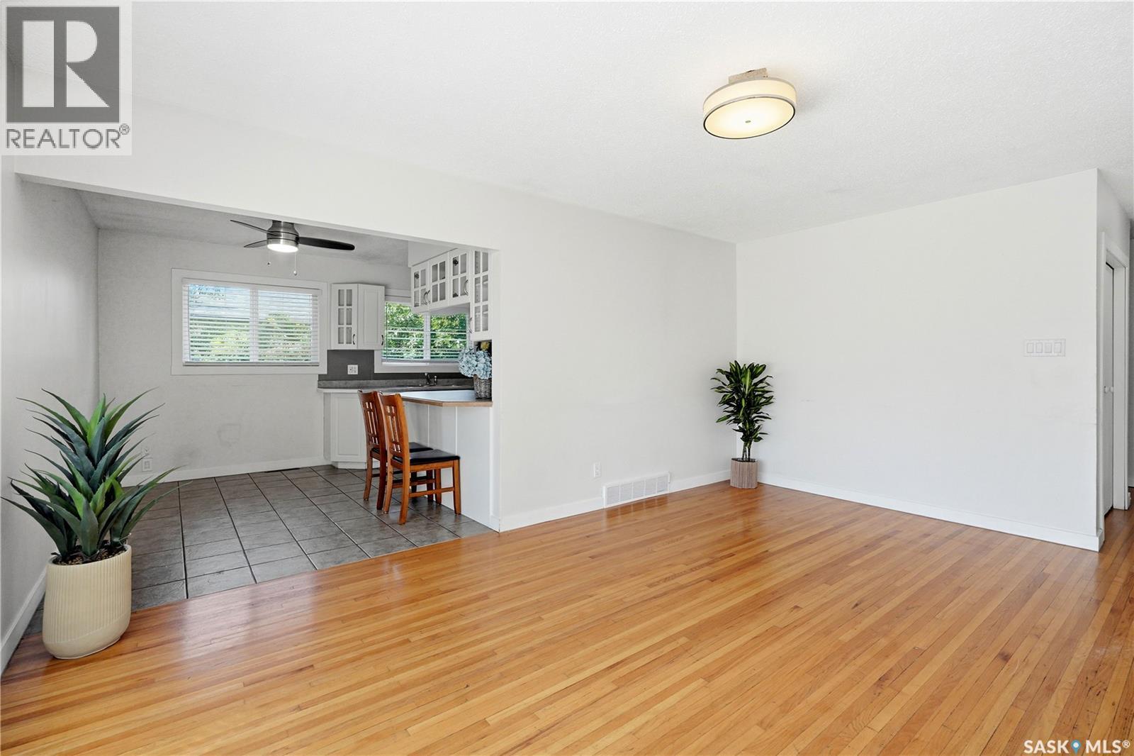 1308 Preston AVENUE S - 11