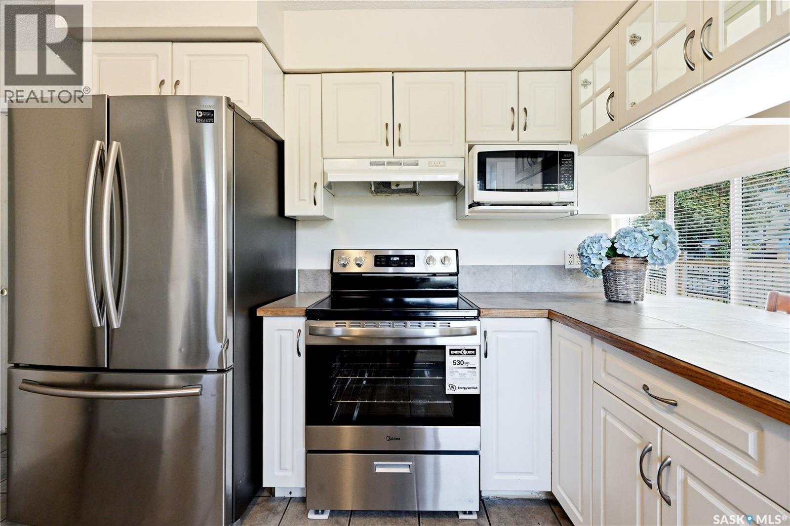 1308 Preston AVENUE S - 18