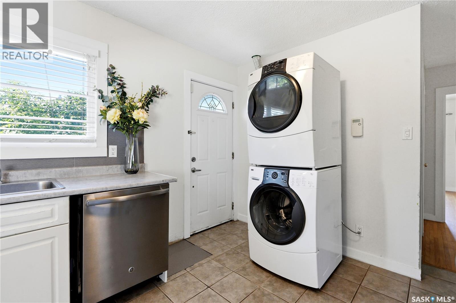 1308 Preston AVENUE S - 19