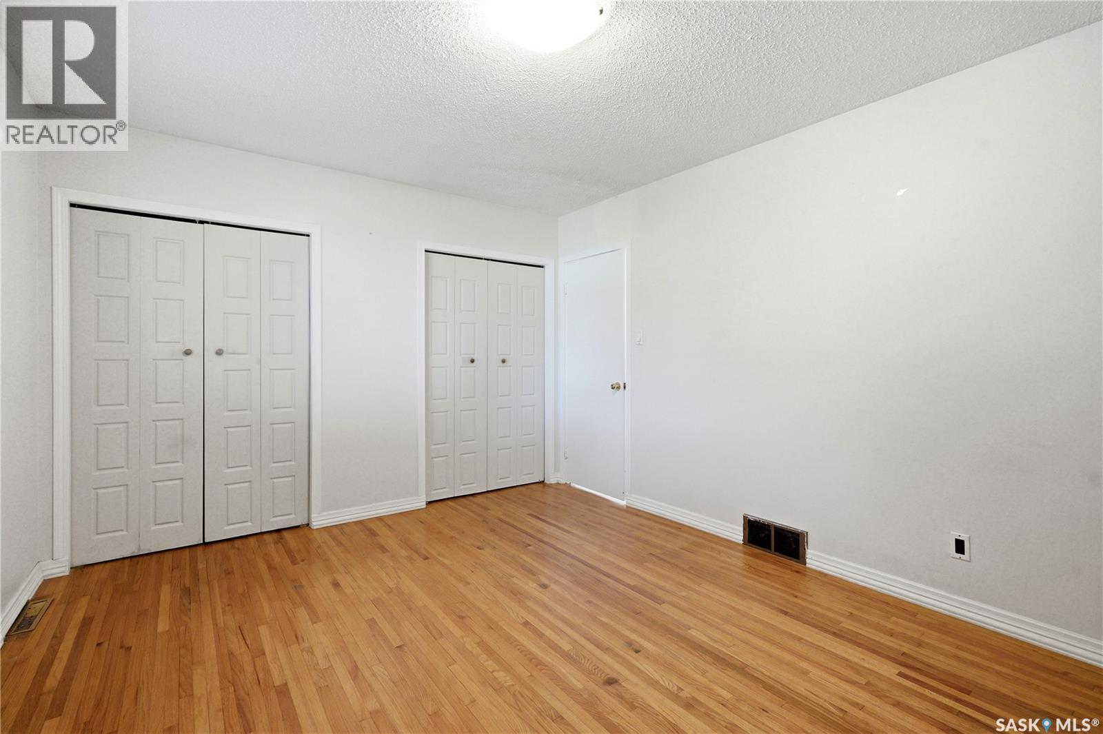 1308 Preston AVENUE S - 24