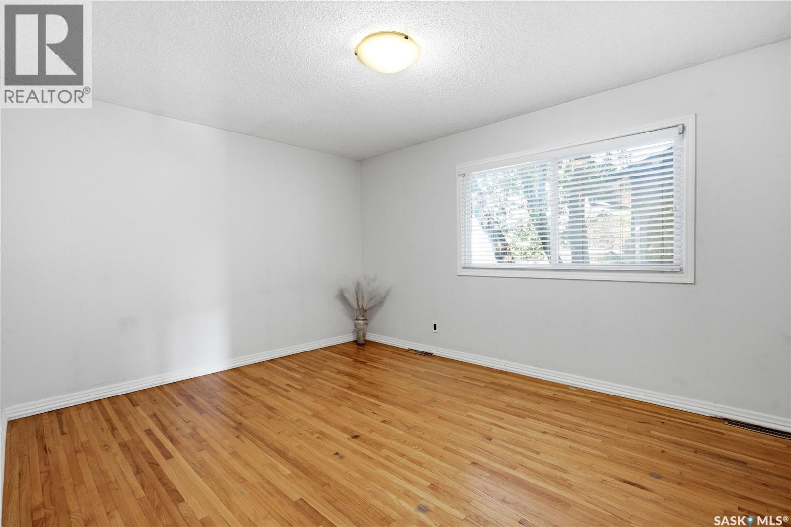1308 Preston AVENUE S - 25