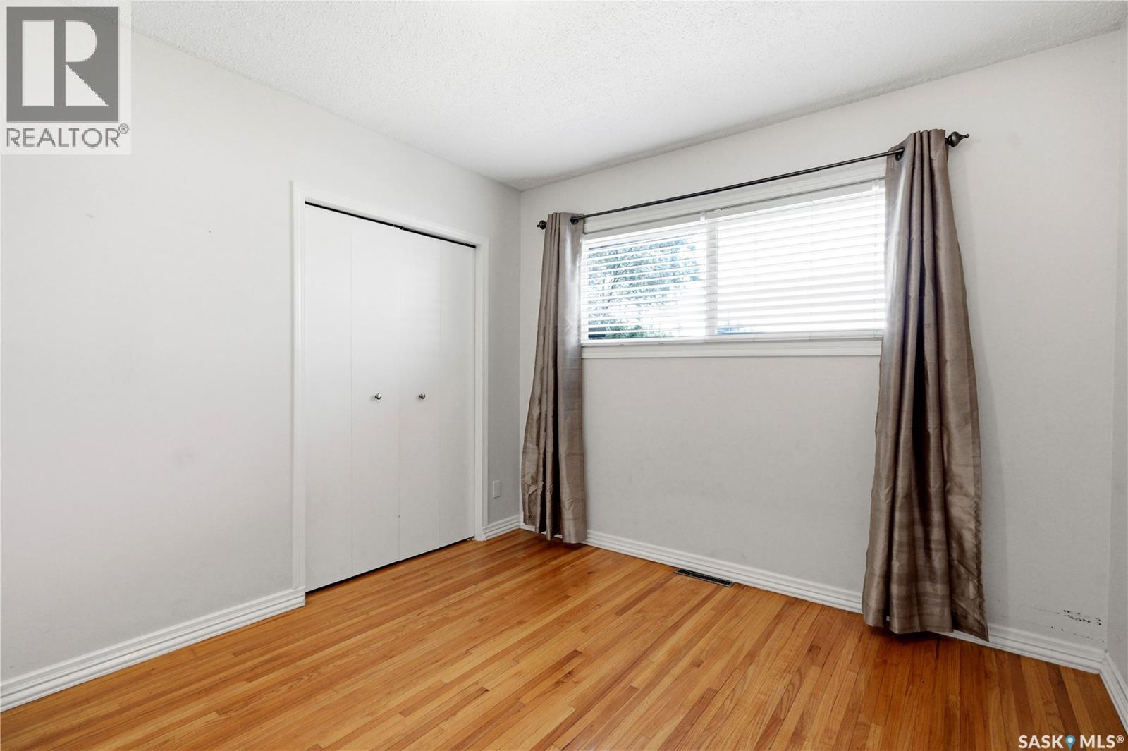 1308 Preston AVENUE S - 27