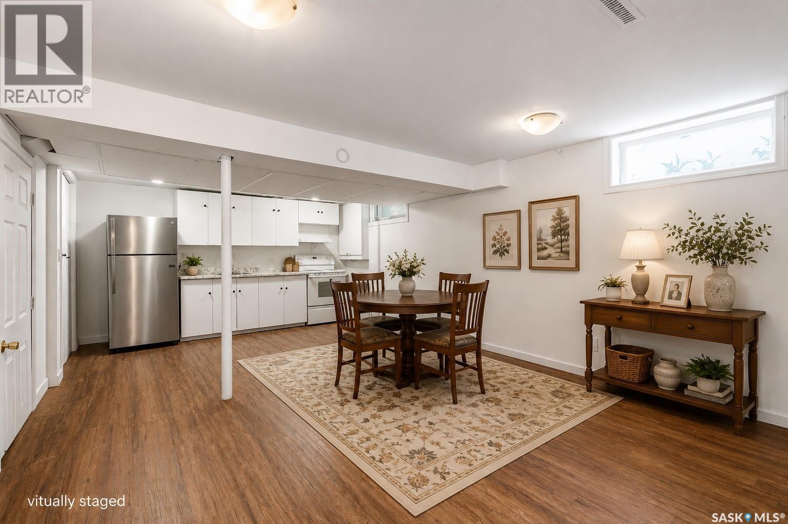 1308 Preston AVENUE S - 32
