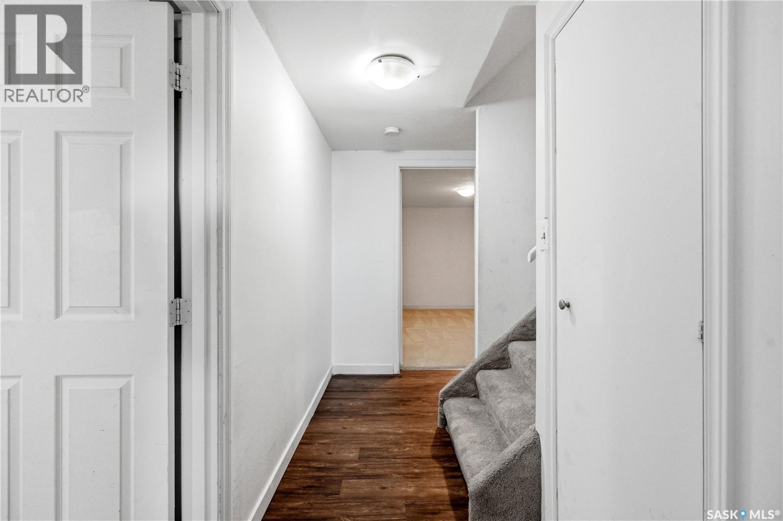 1308 Preston AVENUE S - 39