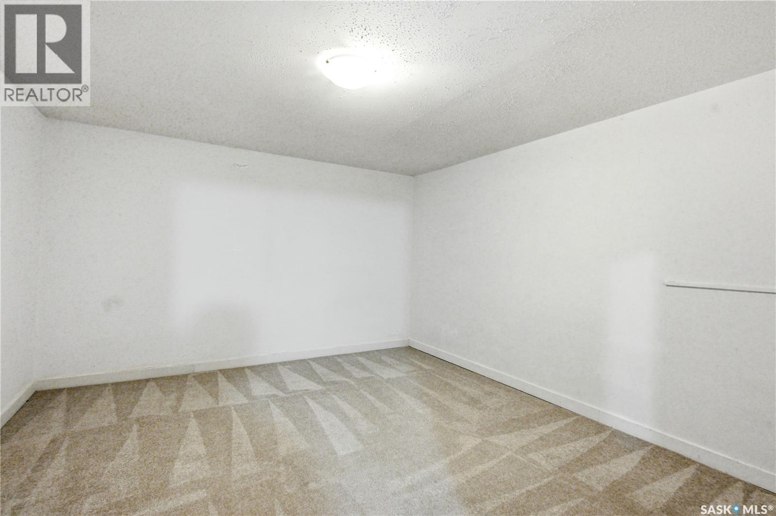 1308 Preston AVENUE S - 41