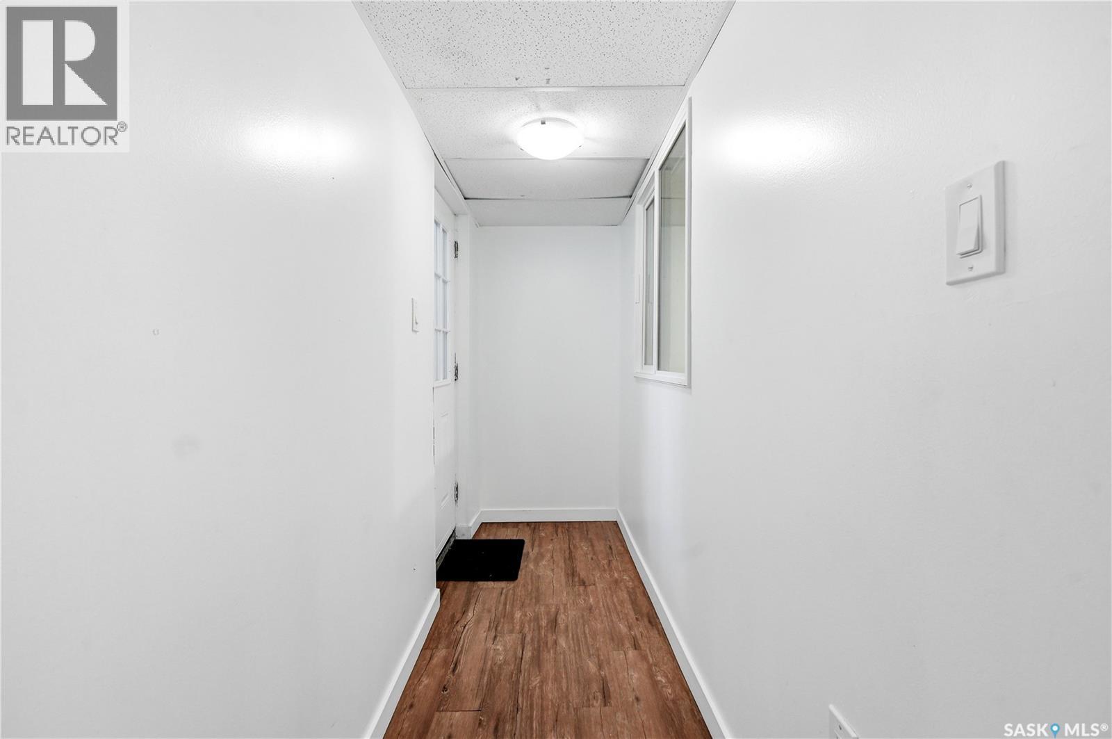 1308 Preston AVENUE S - 43