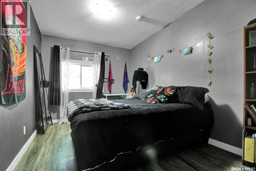 2258 Osler STREET - 22