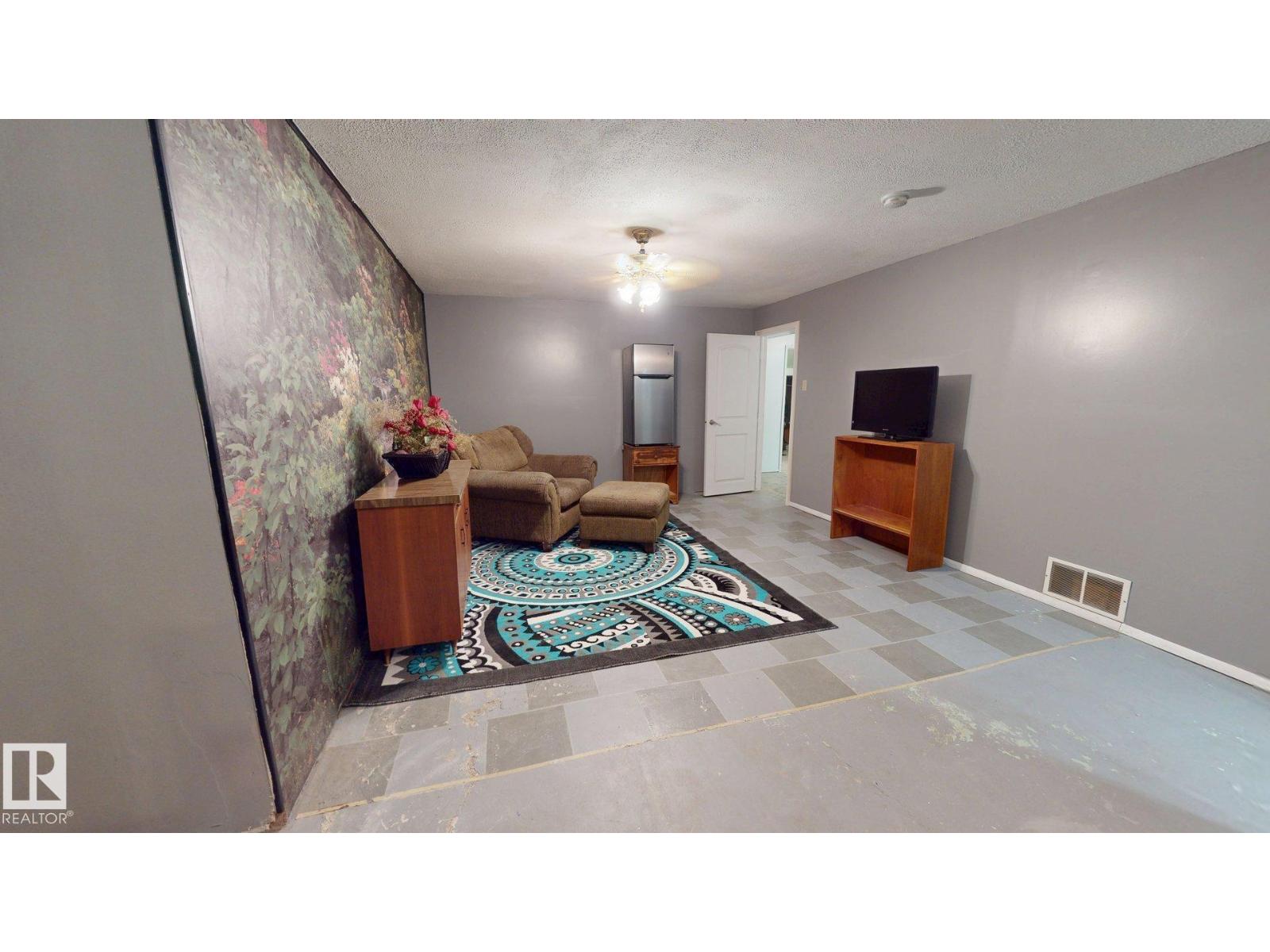 43 HURON DR - 15