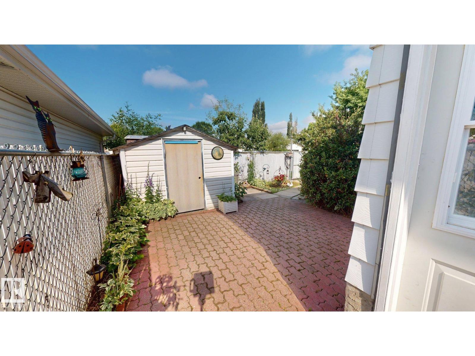 43 HURON DR - 26