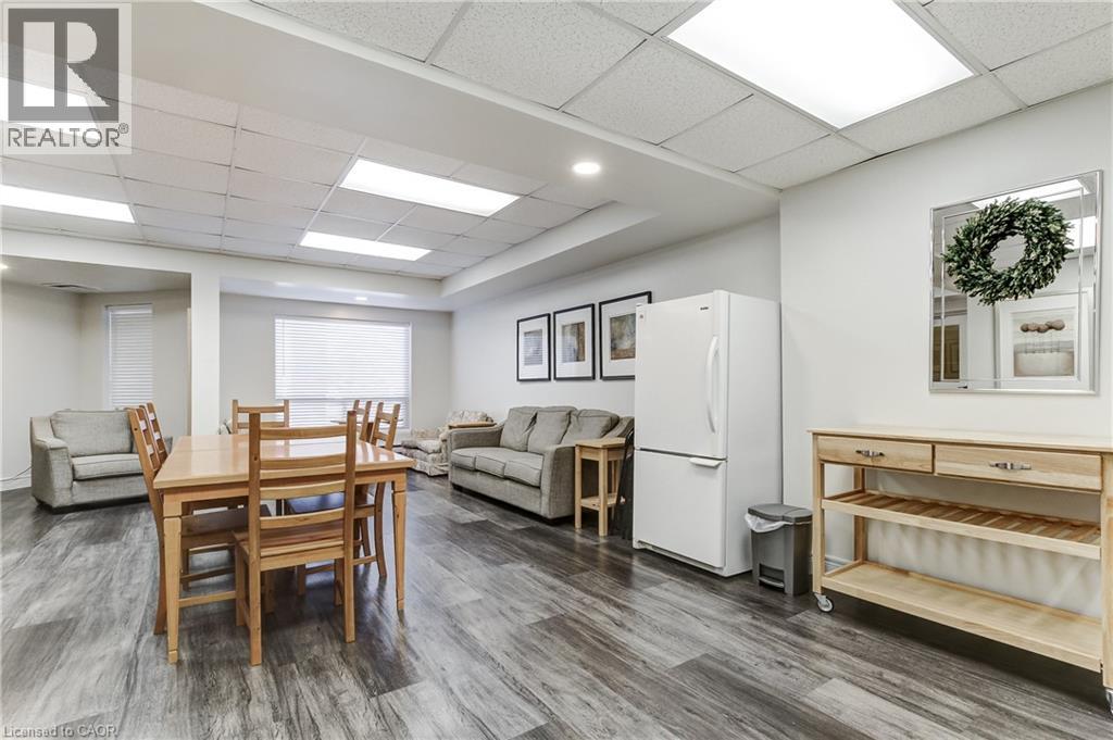 #505 3497 UPPER MIDDLE Road - 34