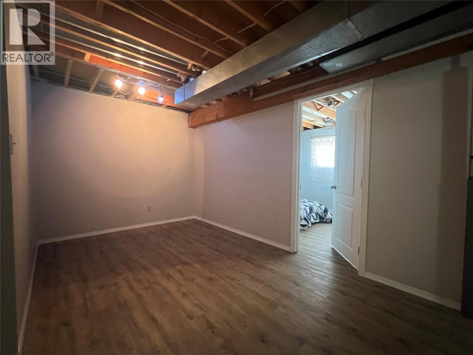 10208 18 Street - Image 21
