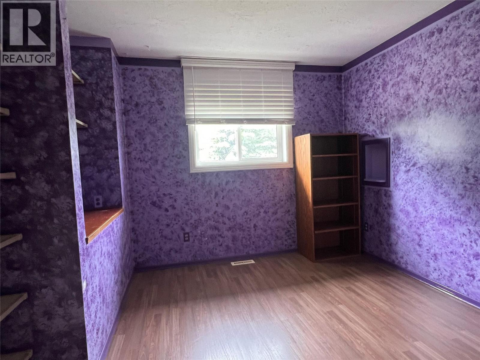 10208 18 Street - Image 19