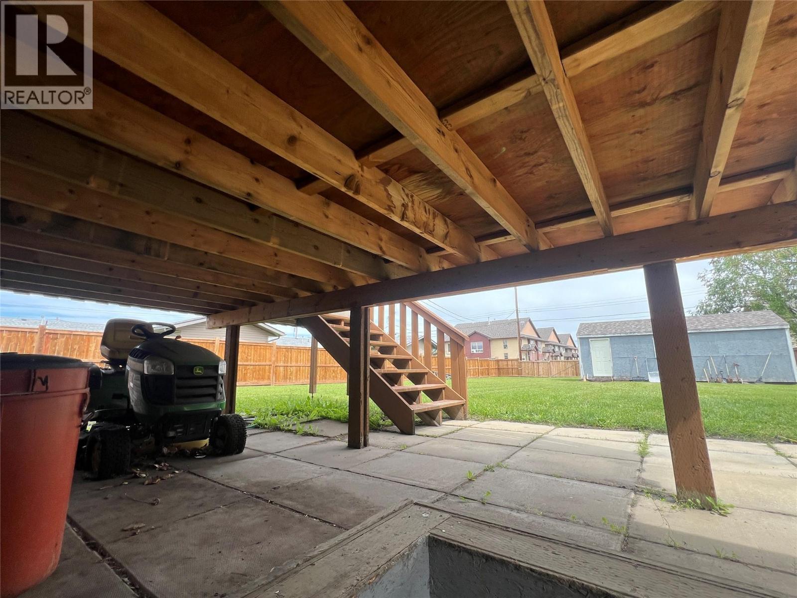 10208 18 Street - Image 32
